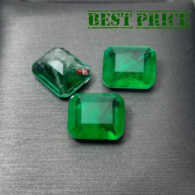 Zamrud Emerald Rusia Berserat Bluish Green Natural Crystal Mix Glass Doublet Gems