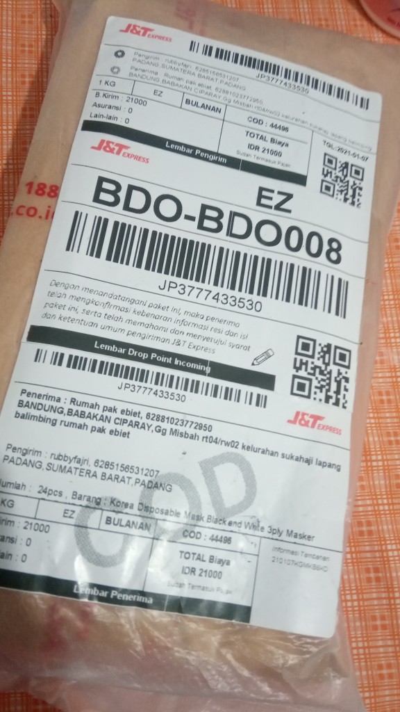 Korea Disposable Mask Black And White 3ply Masker Hitam Dan Putih Kpop Idol Bts Exo | Free Photocard