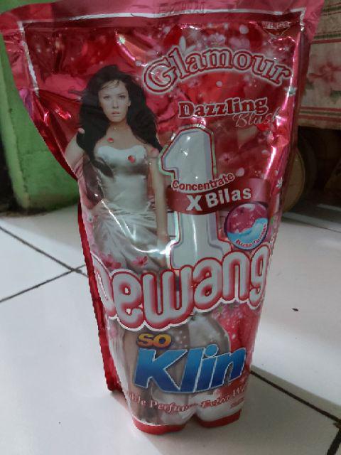 So Klin Pewangi Sekali Bilas 900ml