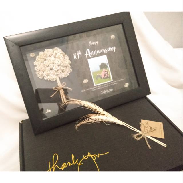 

Edelweiss in frame/gift wisuda /gift anniversary / kado lucu /kado murah / kado elegan