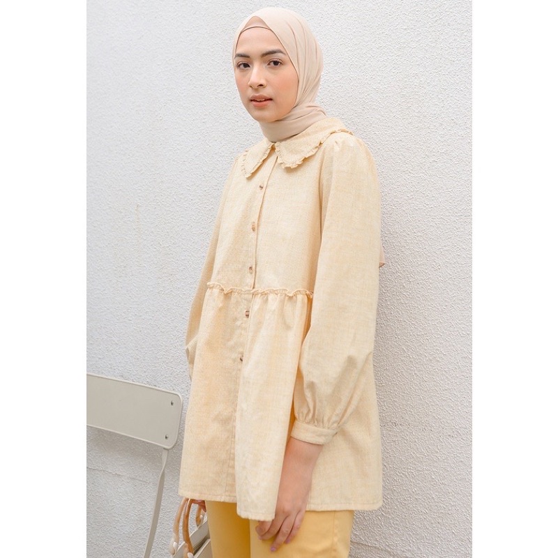 Blouse EXIT SIGNATURE