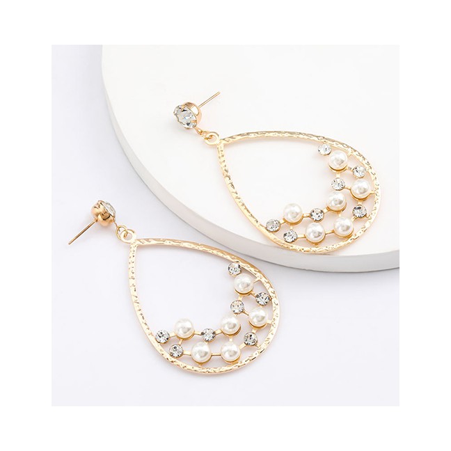 LRC Anting Tusuk Fashion Golden Drop-shaped Alloy Acrylic Pearl Earrings K10048