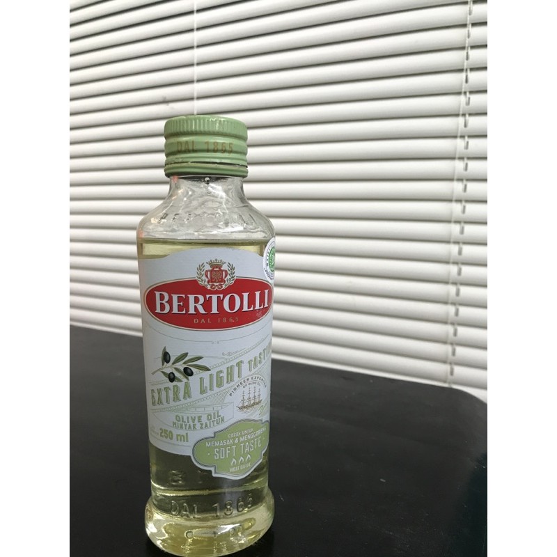 

PRELOVED Bertolli extra light olive oil 250ml