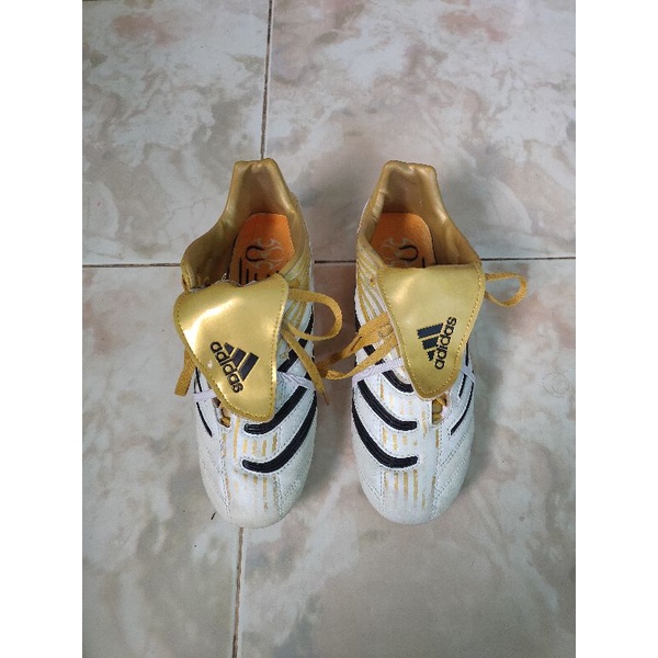 sepatu Bola Adidas Predator Absolute XTRX