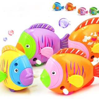 Mainan Ikan Model Putar Bahan Plastik Warna warni dengan Mainan Ikan Model Putar Bahan Plastik Warna warni dengan