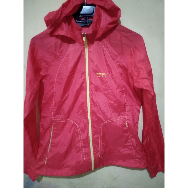 jaket runing magnus