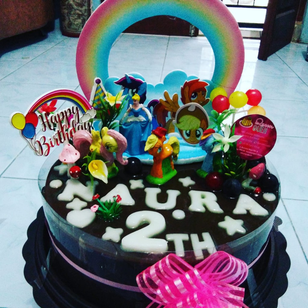 

PUDING ULTAH FULL COKLAT MOTIF KUDA PONI