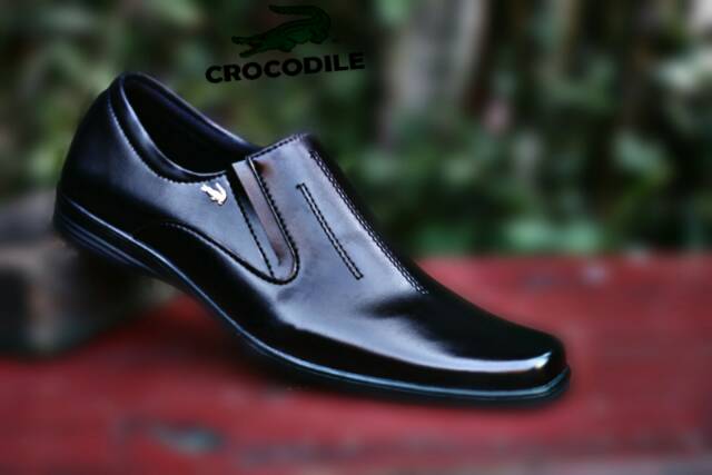 Sepatu pria pantofel kerja kantor formal hitam / nikahan gaya santai