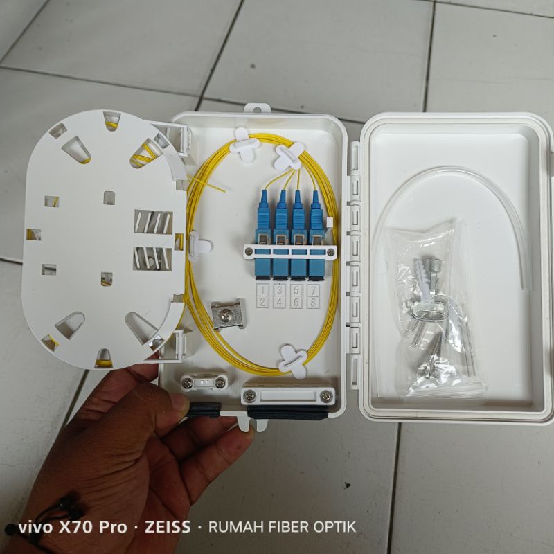 odp 4 core lengkap pigtail SC UPC/roset 4 core lengkap pigtail  dan adapter SC UPC