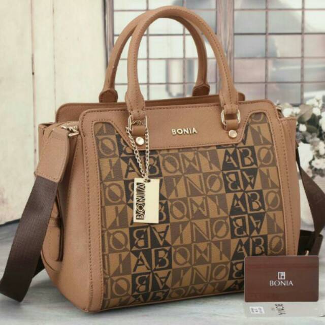 tas import bonia