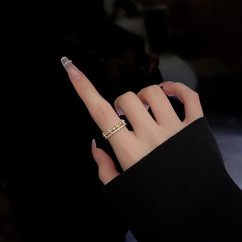 Cincin Jari Telunjuk Model Terbuka Adjustable Desain Bunga Hias Mutiara Untuk Wanita