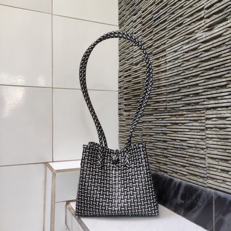 TAS JALI ANYAMAN BALI LONG HANDLE