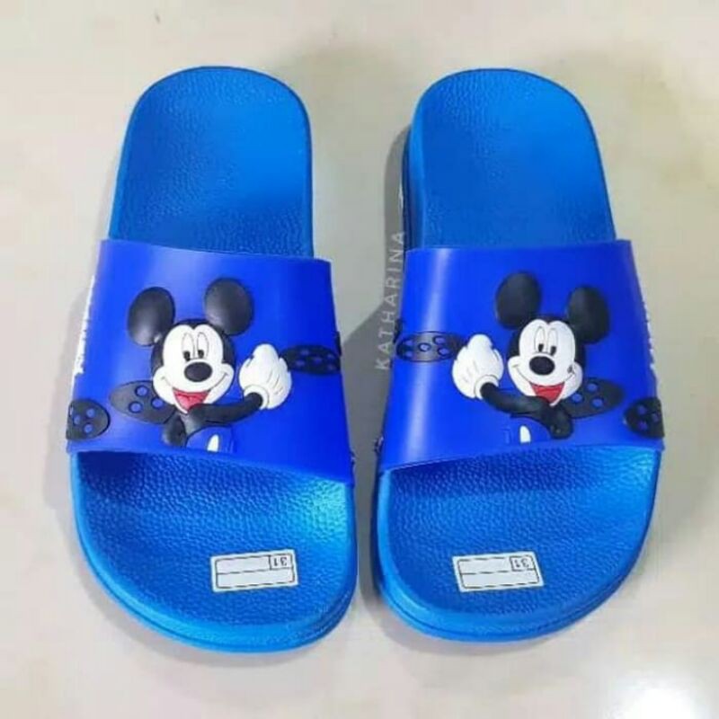 SENDAL MICKEY MOUSE SIZE 31-35