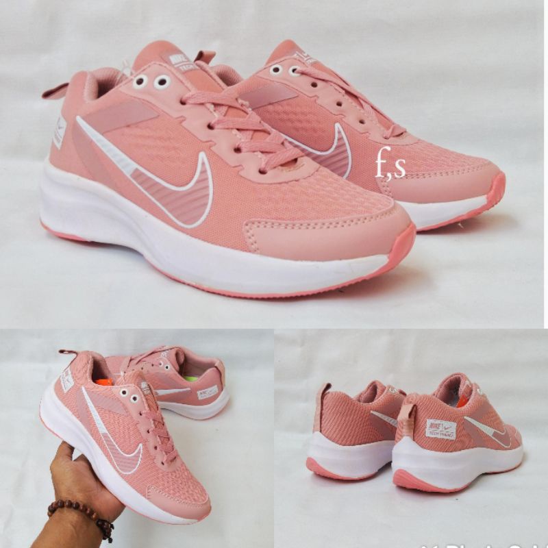 sepatu olahraga wanita nike zom trainer  sepatu running wanita sepatu nike running  sepatu senam wanita sepatu aerobik zumba