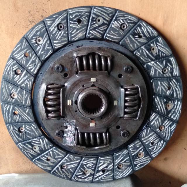 Kampas kopling isuzu panther 2.5 / Touring