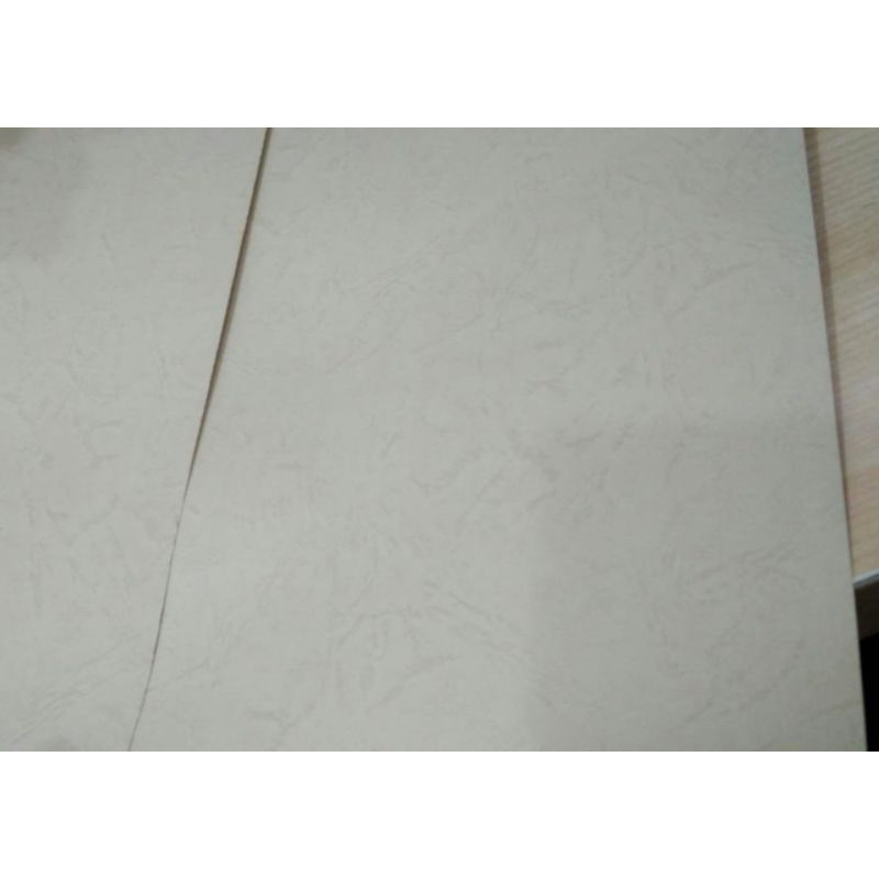 

Map notaris 32.5 x 44 (isi 50 lembar)