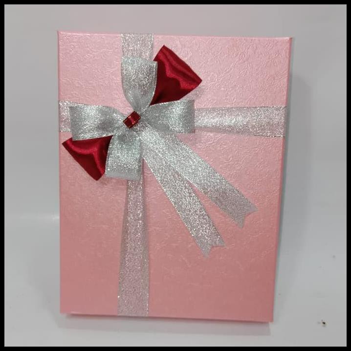 

Hot Price Papyrus Kotak Kado Gift Box 17,5X22,5Cm Tinggi 5Cm