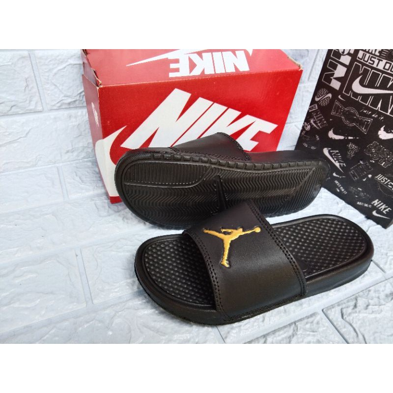 Sandal slop nike jordan wanita kekinian/sandal slop nike jordan pria terbaru NIKE JORDAN Gold premium-4