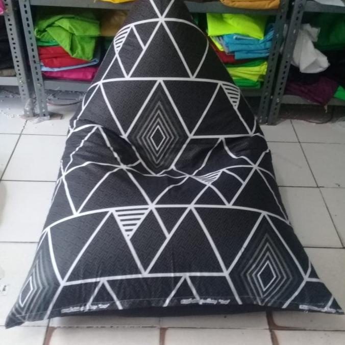 

BEAN BAG TRIANGLE M+ ISI ( 2 BARANG) XCD645DF