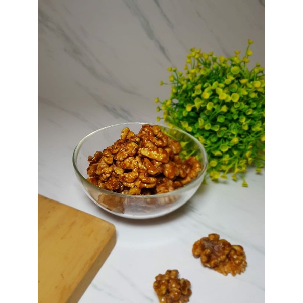 

Kacang Walnut Madu / Walnut Honey 200g