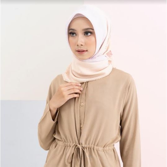 Fahrisa Blouse