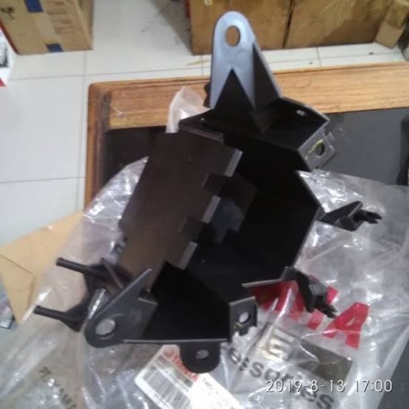 BOX BAGASI R25 ORIGINAL YGP 1WD-F1171-00