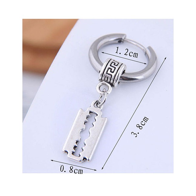 LRC Anting Tusuk Fashion Silver Titanium Steel Blade Earrings Single A59356