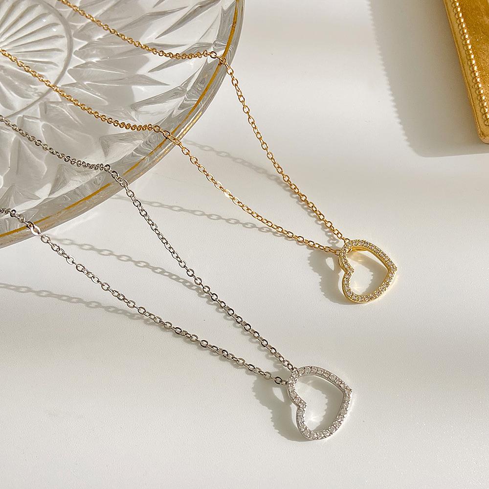 Kalung Wanita Hati Model Simple Berlian Korea Dalika