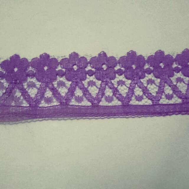Pita Renda Motif Bunga