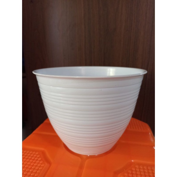 Pot Tawon 25 Putih/Pot Madu/Pot bunga plastik Putih Murah/Pot Lumba lumba 25