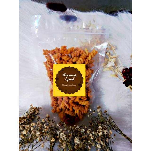 

BISA COD,, MAKARONI SPIRAL RASA JAGUNG PEDAS MANIS 100gram