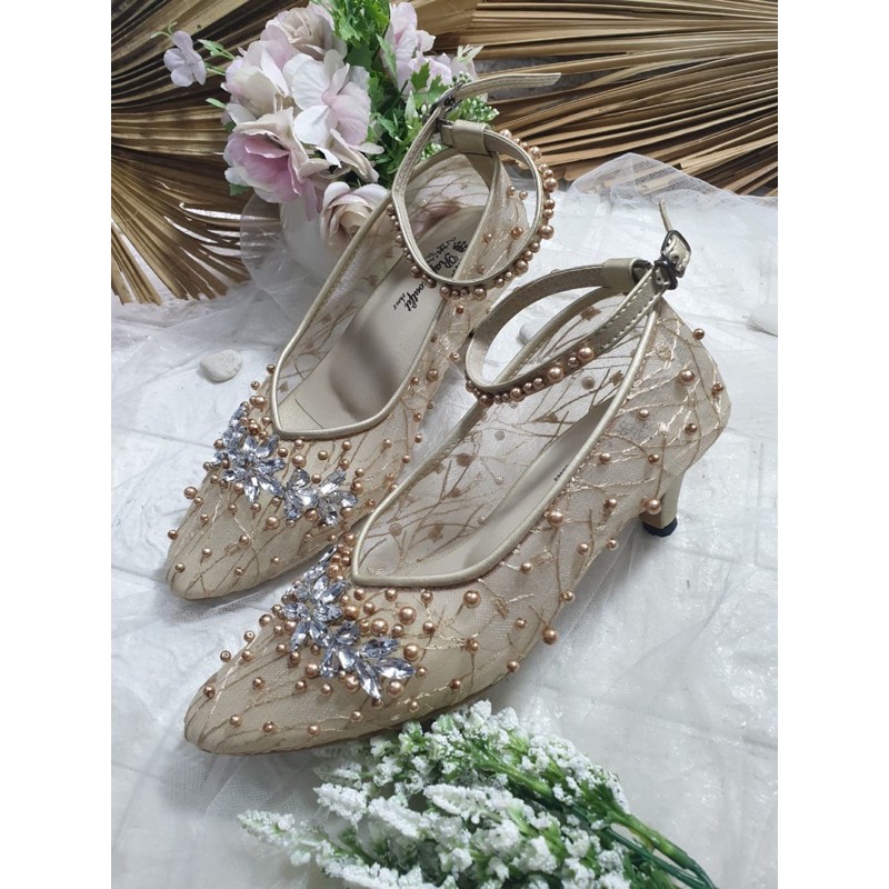 sepatu v prily gold tali tinggi 5cm lancip