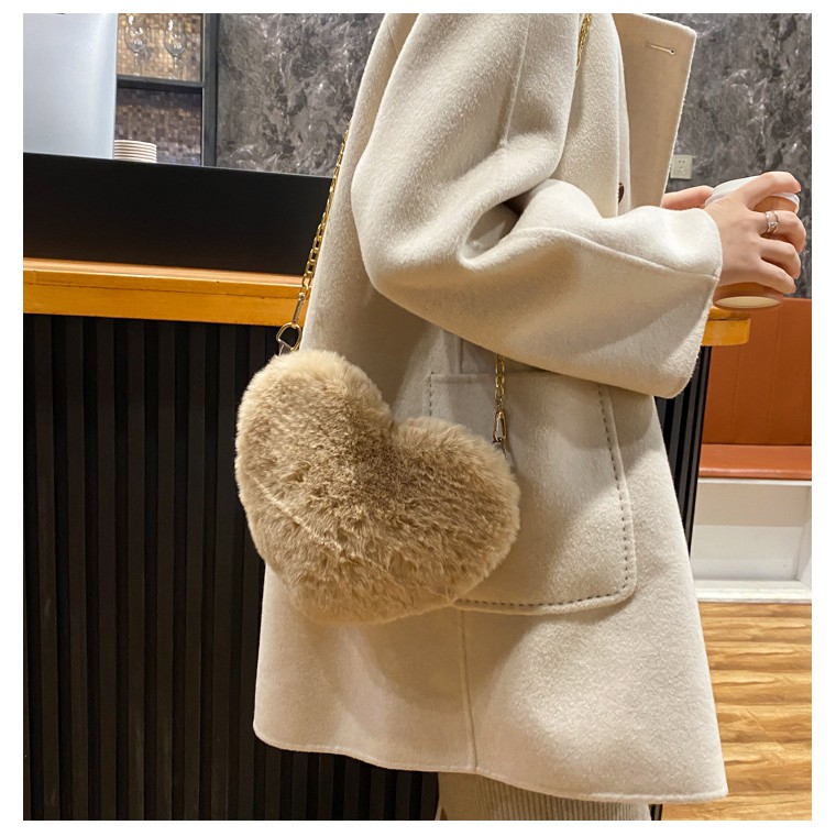 [littlecrab] Tas Selempang Love Bulu Halus Tali Rantai Tas Unik Soft Fur Love Sling Bag Berkualitas Tas Lembut Kecil Korean Style