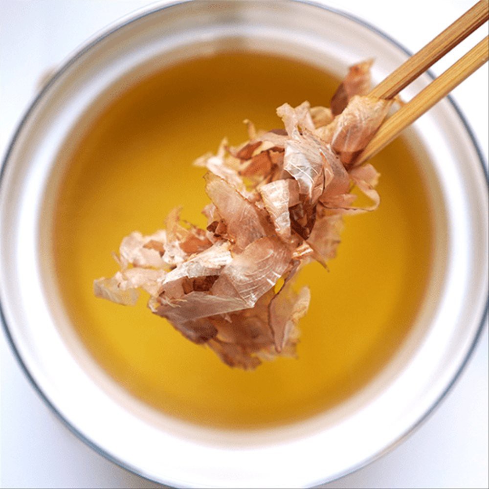 KATSUOBUSHI 50GR / TABURAN TAKOYAKI / IKAN CAKALANG ASAP / BONITO FLAKES / KALDU RAMEN SUP UDON SOUP