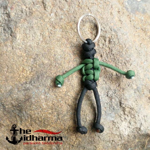 Gantungan kunci paracord stickman