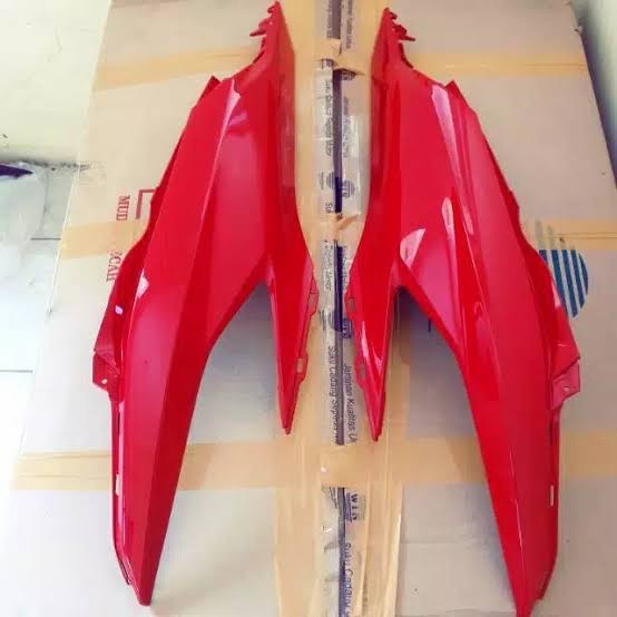 caver body belakang vario 125 old (merah)