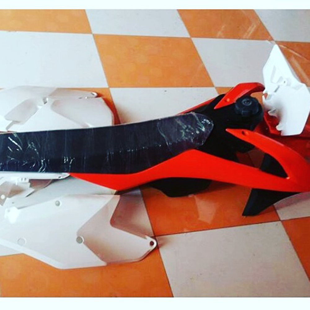 body ktm250 sixdays 2017 polisport plus tangki jok custom bahan besi