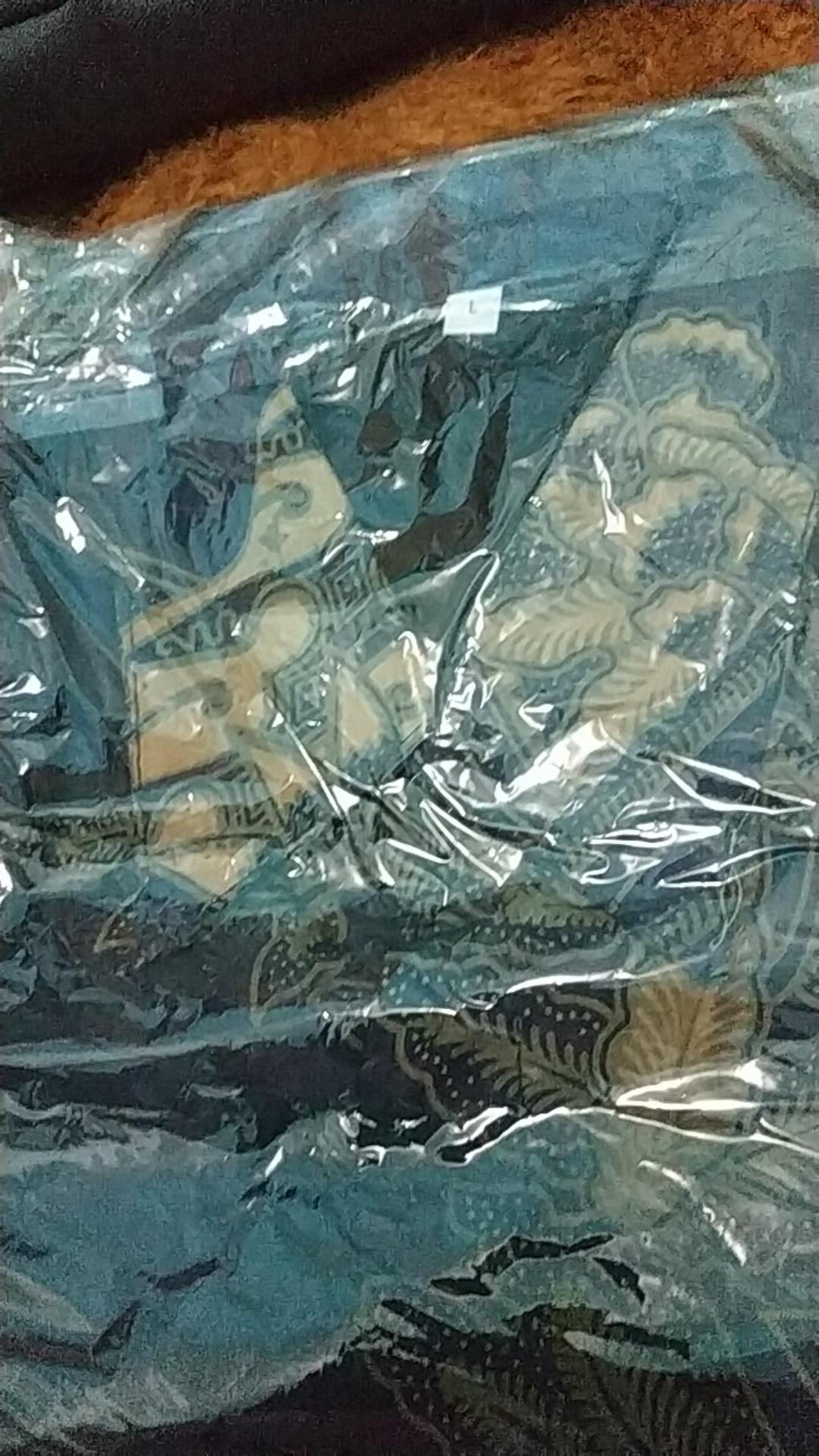 Kemeja Batik Navy Lengan Panjang Bahan Katun Halus Motif Peksi