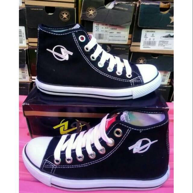 Sepatu dallas