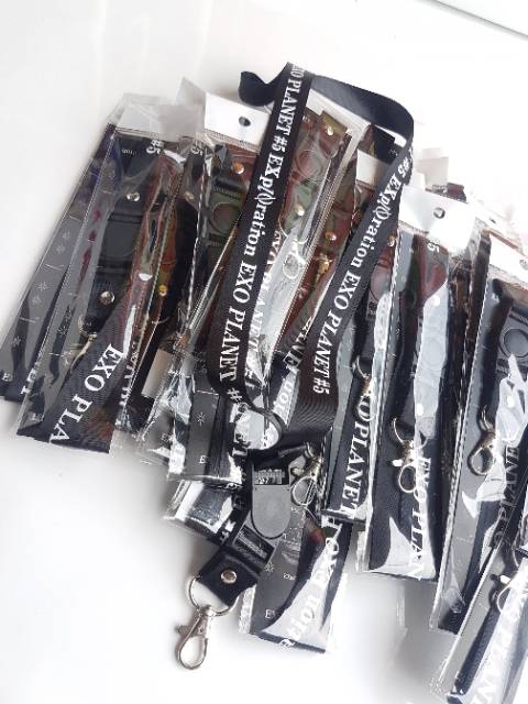 lanyard exo planet 5 EXplOration GANTUNGAN TALI LANYARD ID CARD KEYRING KEYCHAIN KPOP