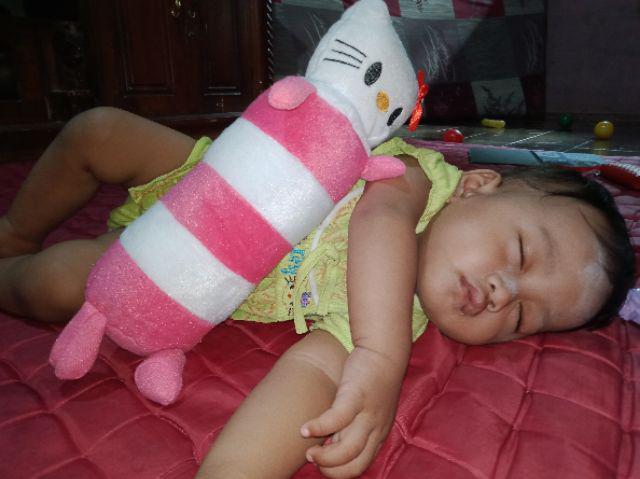 Boneka Guling Karakter