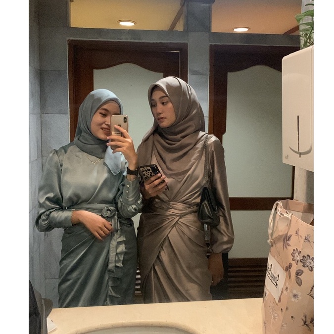 One set inner (blouse + rok lilit)