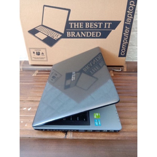 asus core i3  VGA 2 GB Nvidia GeForce for games ram 6 gb Scond-6