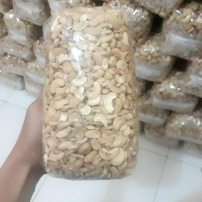 

Kacang Mete Patahan atau Mete Mentah 1 kg BOOM SALE Kode 1457