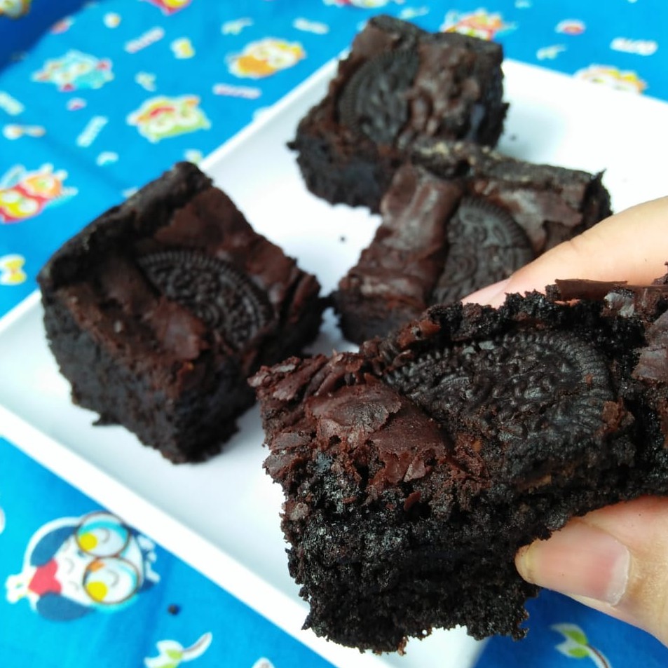 Fudgy brownies panggang Premium malang