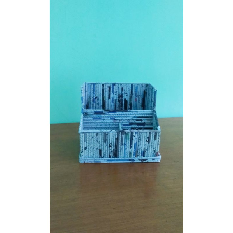 Kerajinan Tempat Pensil dari kertas koran
