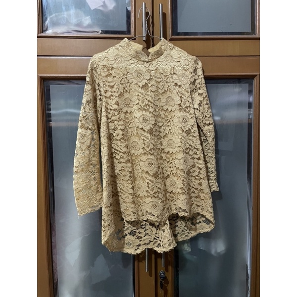 Preloved Oneset Kebaya Lamaran