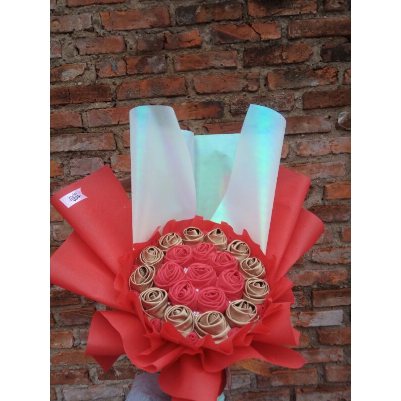buket bunga satin | buket mawar | bunga mawar merah