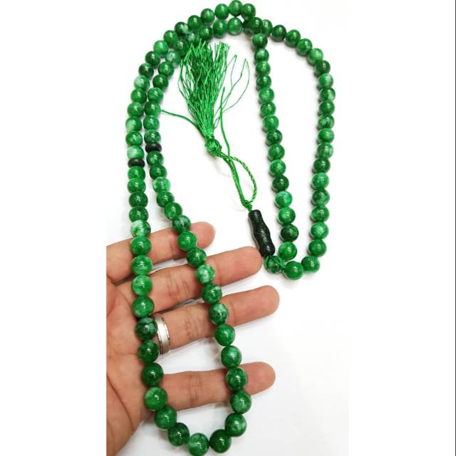 Tasbih dari batu giok