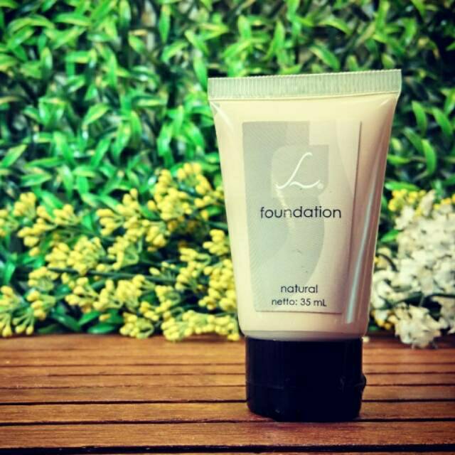 foundation /alas bedak larissa